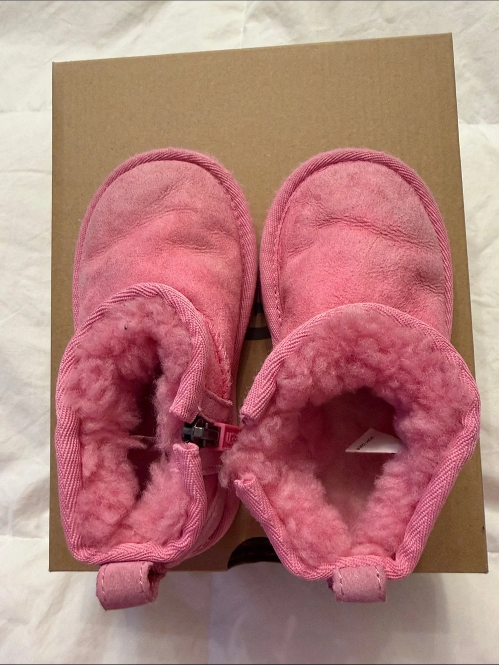 UGG Kids Pink Zip-Up Sheepskin Ankle Boots Size 8